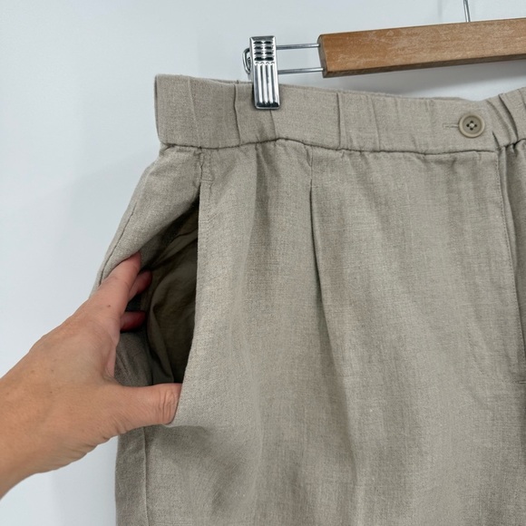 Eileen Fisher Easy Fit Organic Linen Shorts in Short Length Undyed Natural XL - Picture 9 of 12